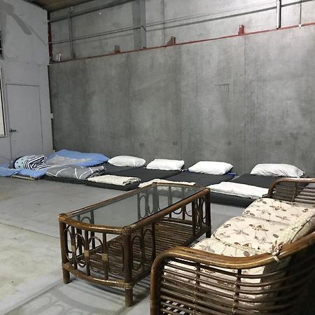 Museum Traveler'S Bnb Sanzhi Екстер'єр фото